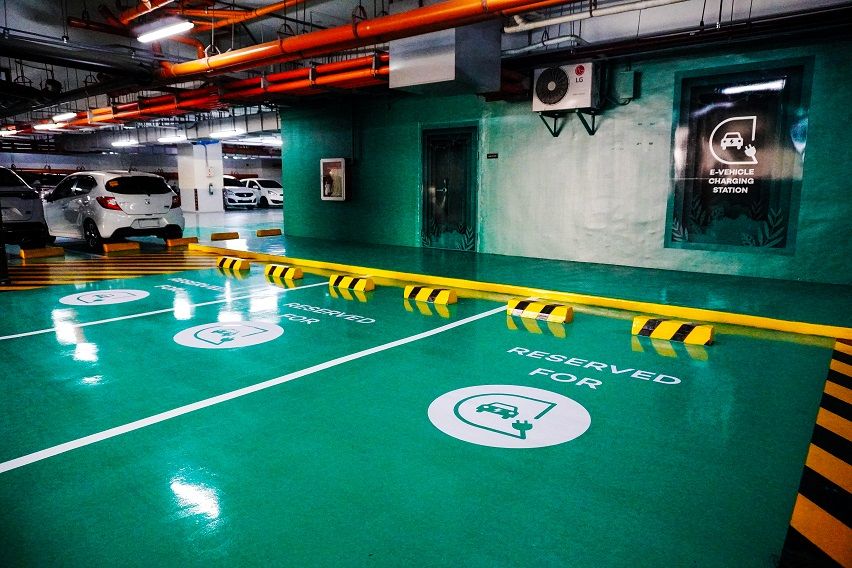 Araneta City puts up EV charging stations