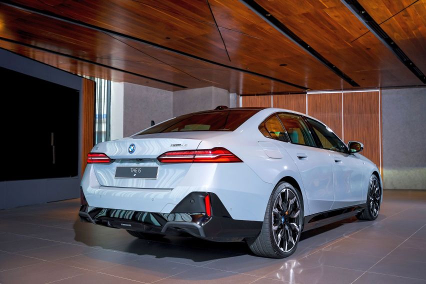 2024 BMW i5 eDrive40