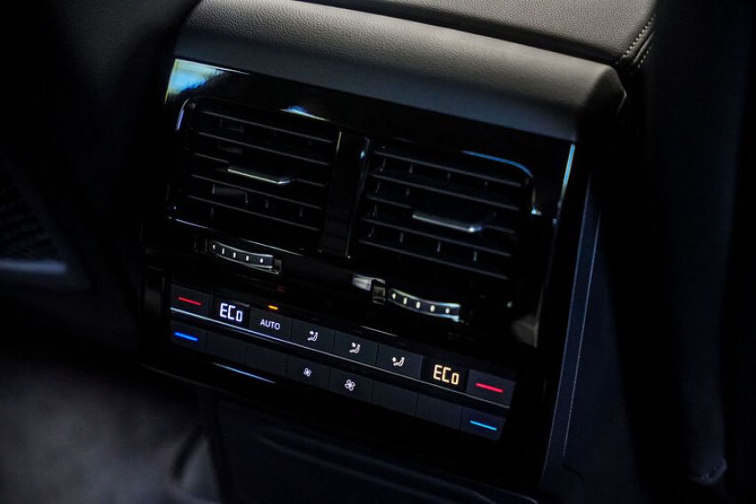 2024 Volkswagen Touareg R-Line