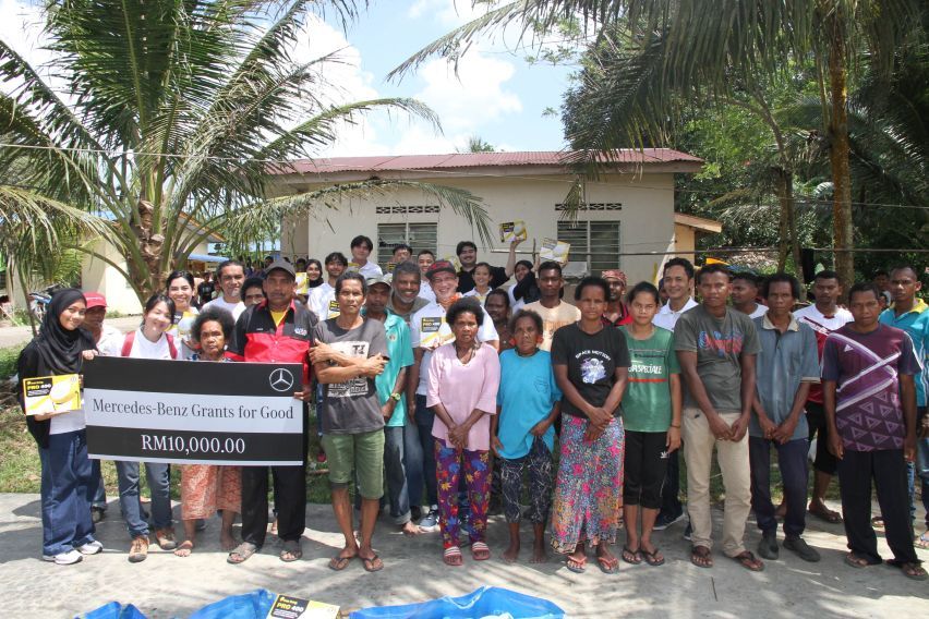 Mercedes-Benz Malaysia supports Orang Asli communities with solar lighting systems 