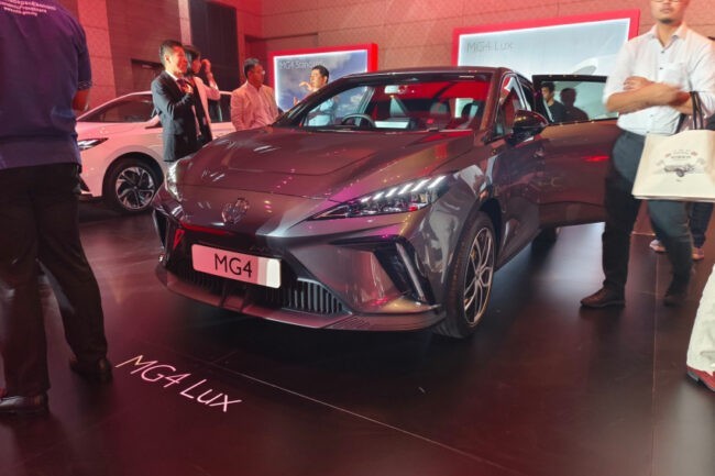 MG4 Lux