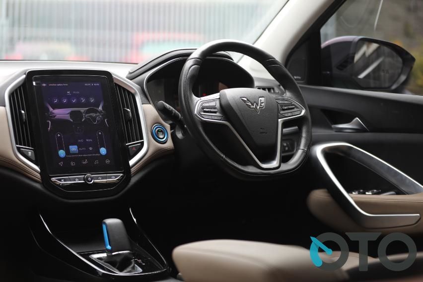 Wuling Almaz RS Hybrid