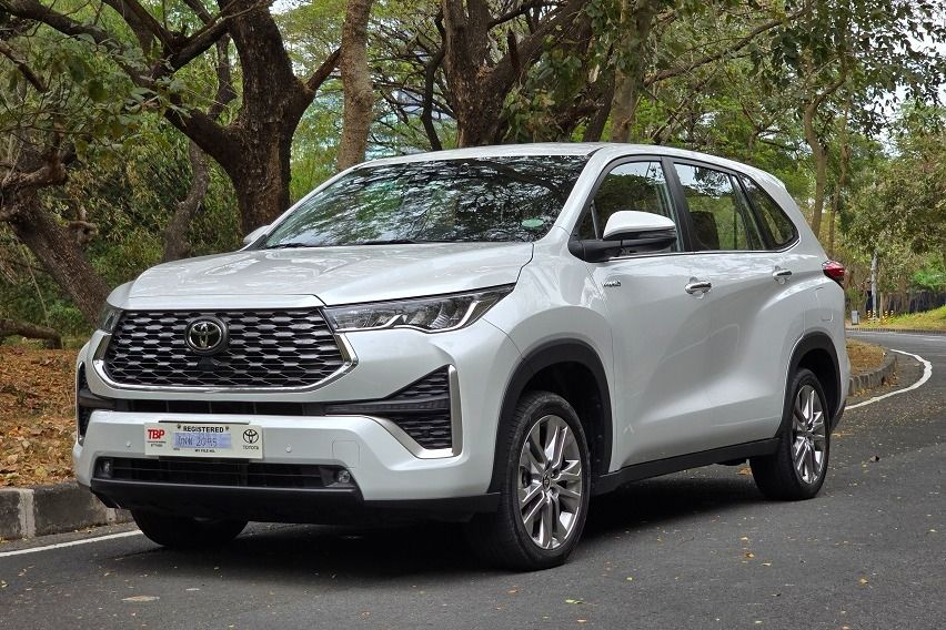 Toyota Zenix Q Hybrid