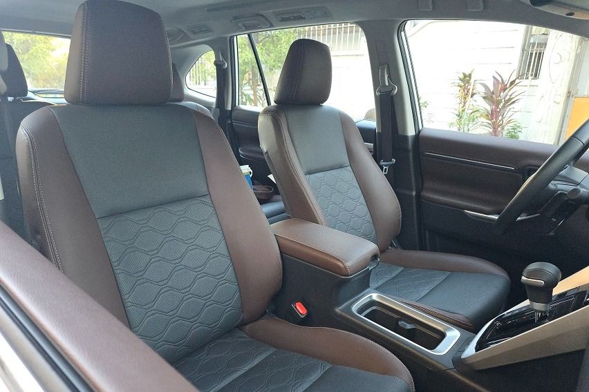 Toyota Zenix Q Hybrid