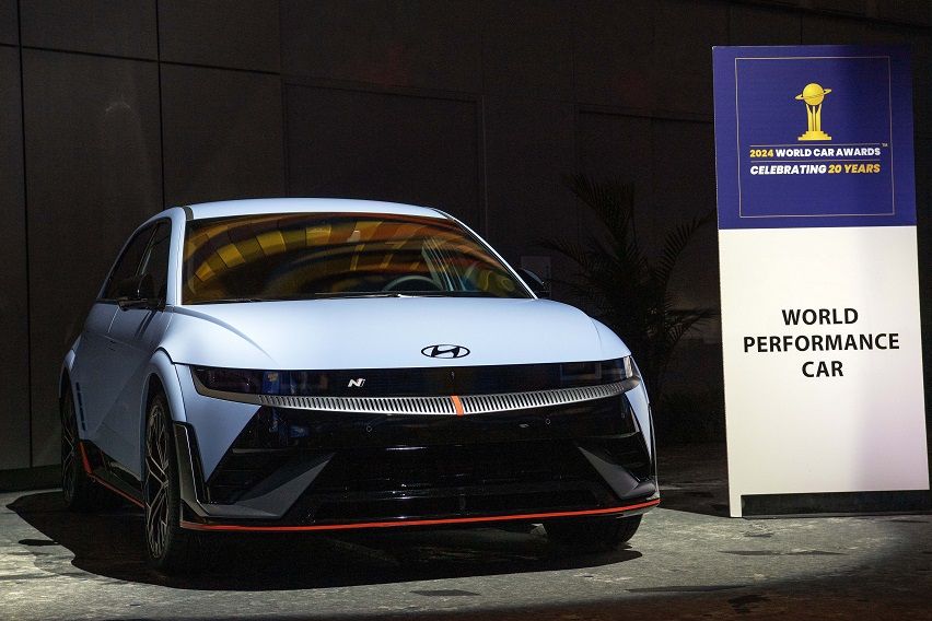 HMG at World Car Awards 1