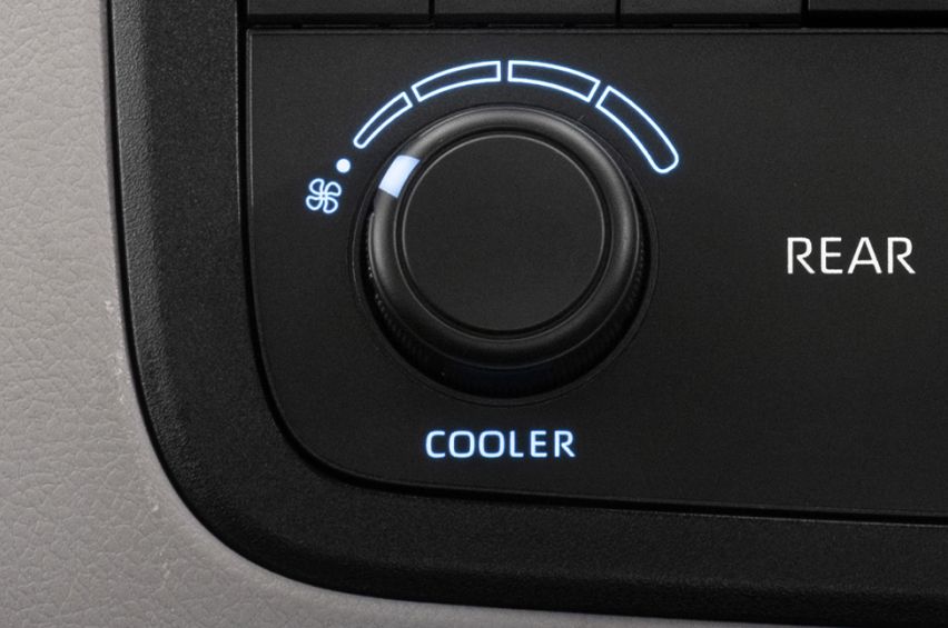  Toyota Hiace SLWB 10-seater van 