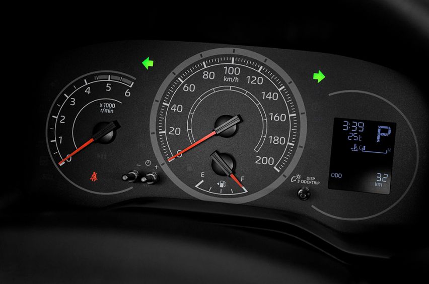  Toyota Hiace SLWB 10-seater van 