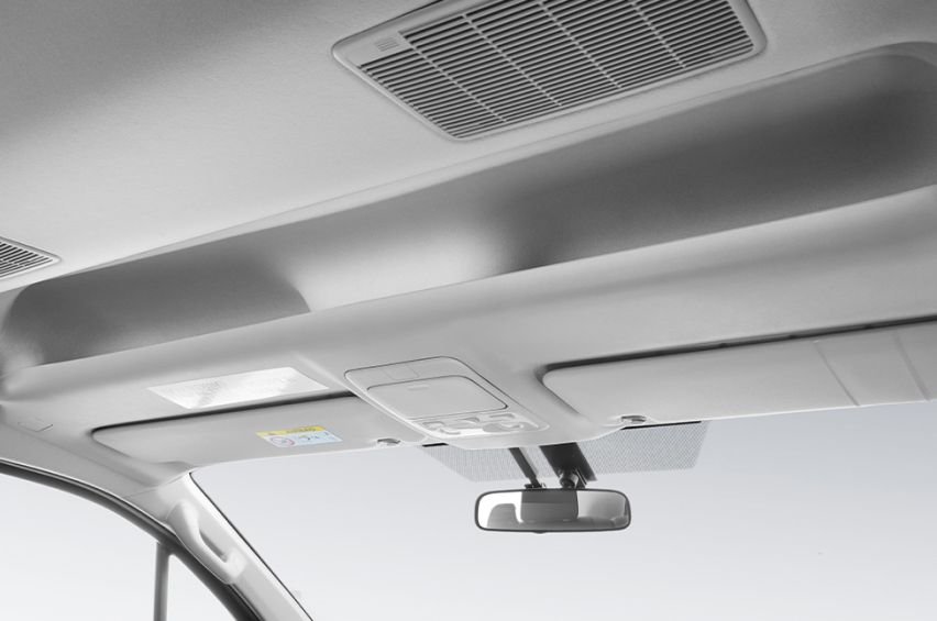  Toyota Hiace SLWB 10-seater van 