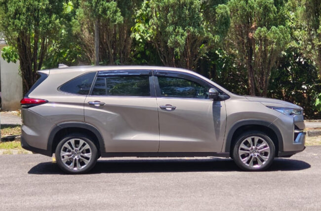 2024 Toyota Zenix hybrid sideprofile