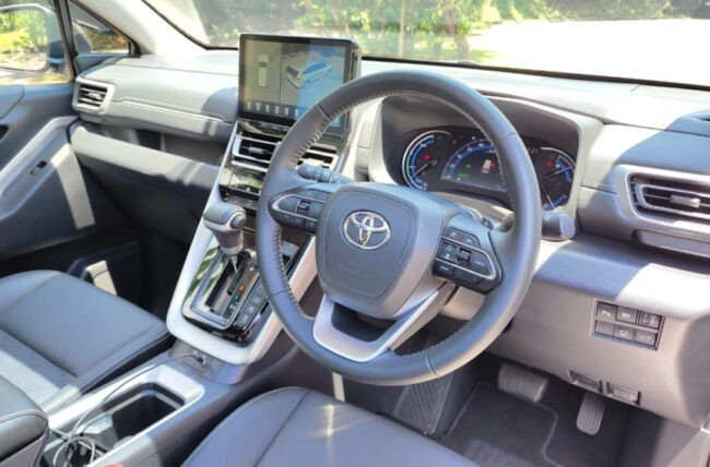 Toyota Zenix hybrid steering wheel
