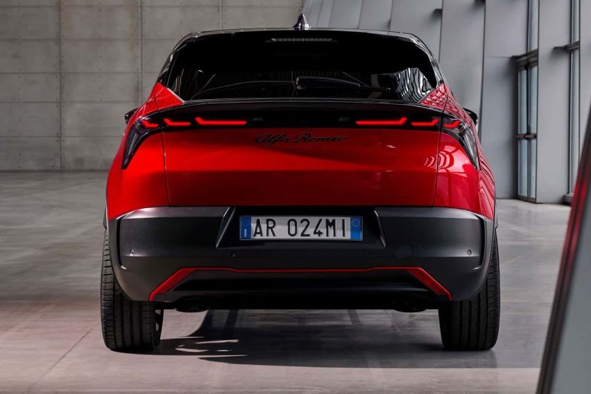 Alfa Romeo Junior SUV ที่หรูหราเป็น EV คันแรกของแบรนด์