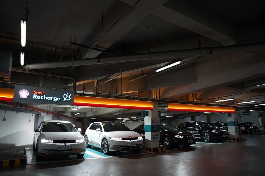 Shell Mall Recharge Stations 2