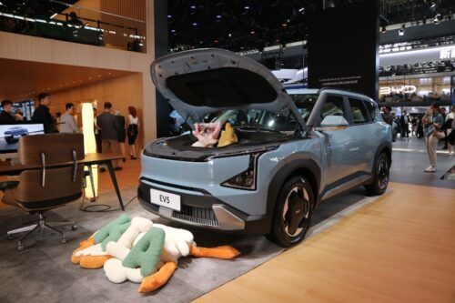 Auto China 2024: Kia displays EV5
