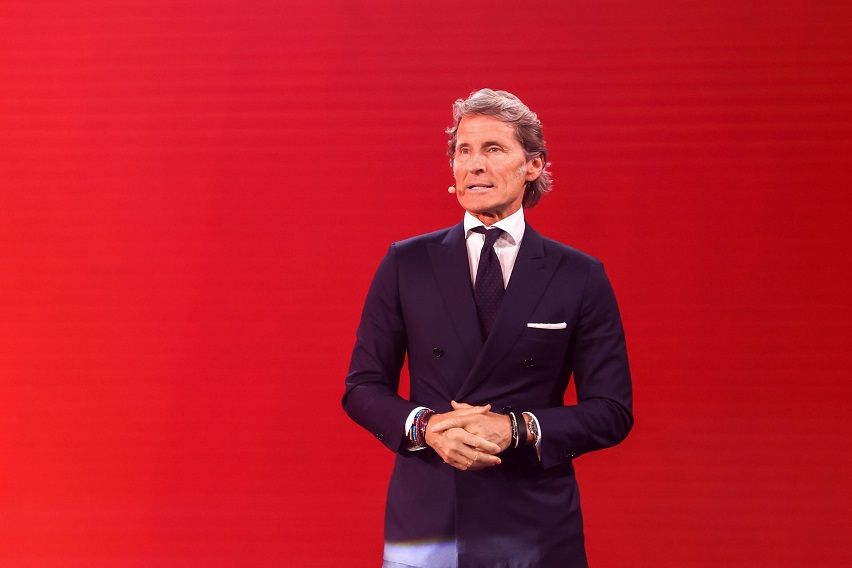 Lamborghini Urus SE at Auto China 3