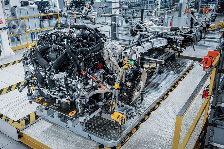 Bentley Ultra Performance Hybrid