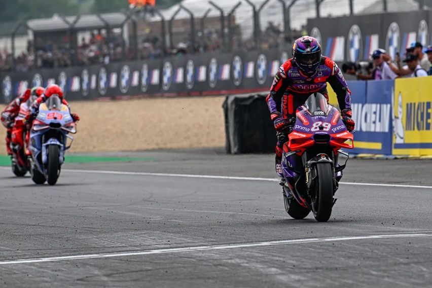 MotoGP 2024 Prancis: Balapan Seru hingga Akhir, Jorge Martin Raih Kemenangan di Le Mans