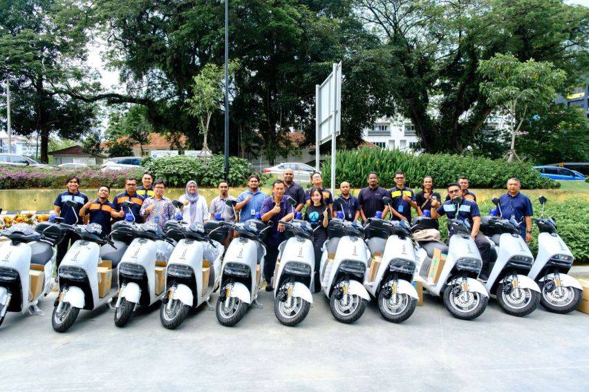 Blueshark provides R1 e-scooters to PNBMV for sustainable urban mobility