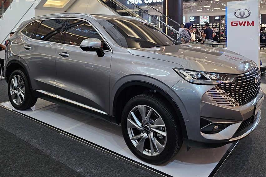 OTO mall exhibition GWM Haval H6 HEV AEON BSD