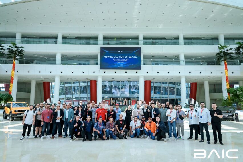 Kunjungan media ke markas BAIC