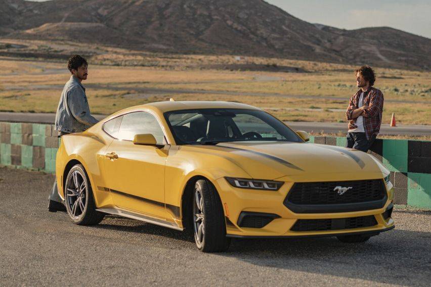 Ford Mustang 4 ประตูอยู่ในระหว่างการพัฒนา