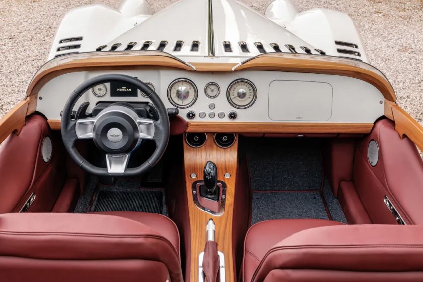 Pininfarina & Morgan เผย Midsummer speedster ผลิตเพียง 50 คันเท่านั้น