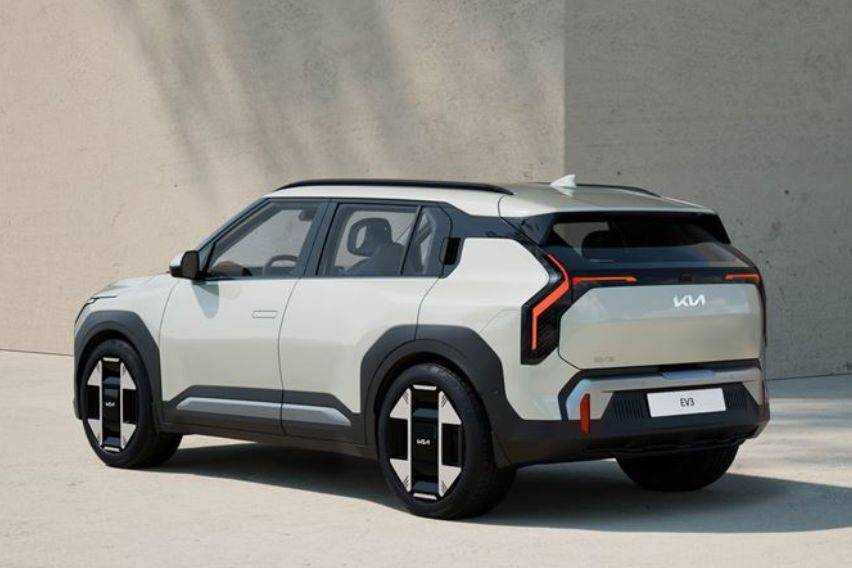 Kia EV3 electric SUV debuts with 600 km range and personal AI assistant ...