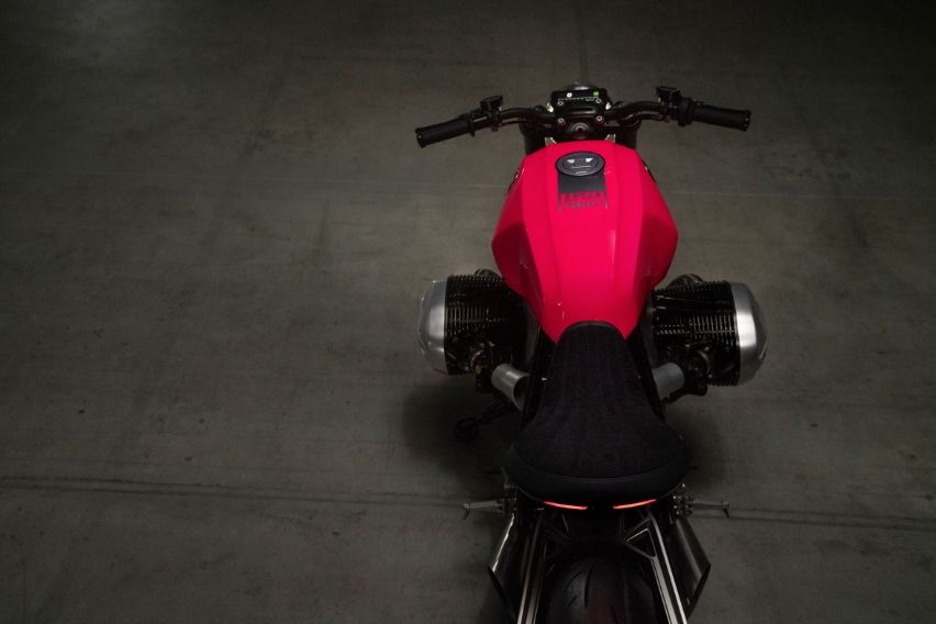 BMW R20 top rear view