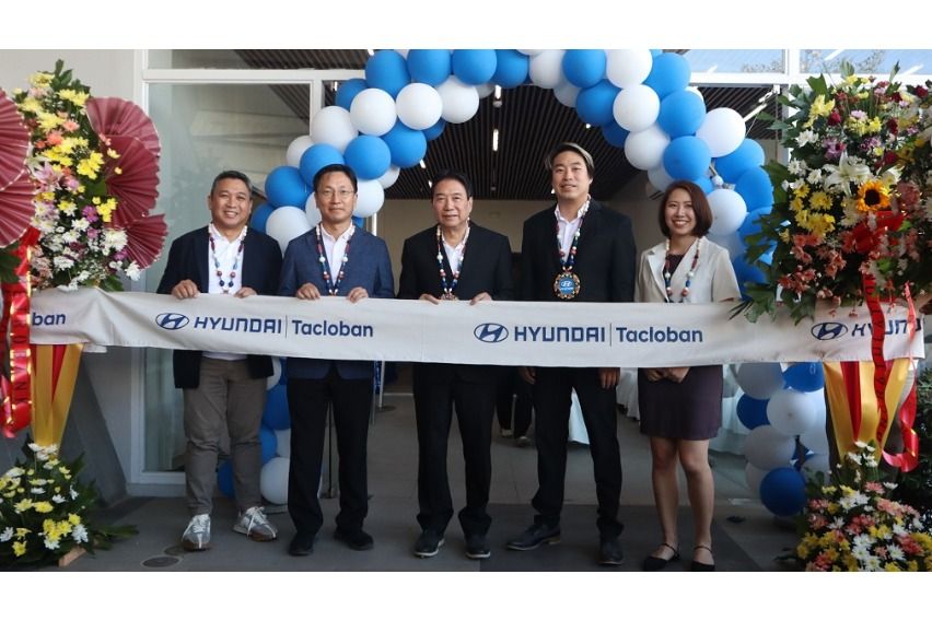 Hyundai Tacloban pop-up store