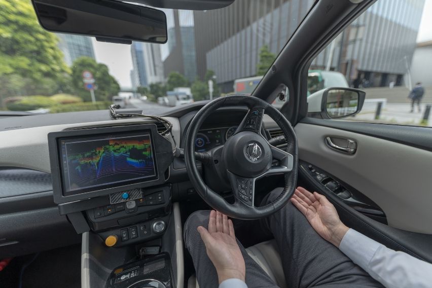 Nissan Leaf self-driving prototype operating with minimal driver intervention