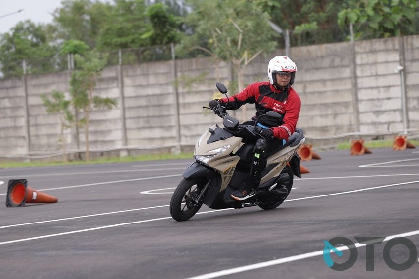 Test Ride All New Honda Beat Street
