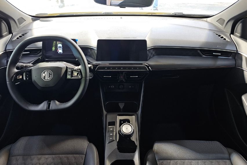 MG 3 interior