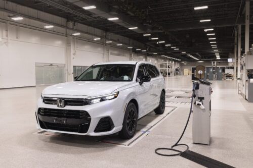 Honda Mulai Produksi CR-V Bertenaga Hydrogen Fuel Cell