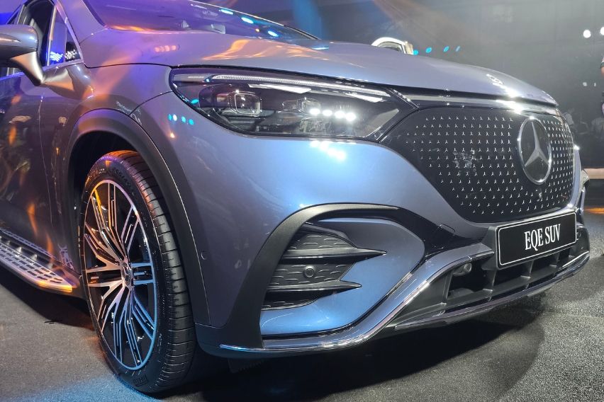 Mercedes-Benz EQE SUV grille