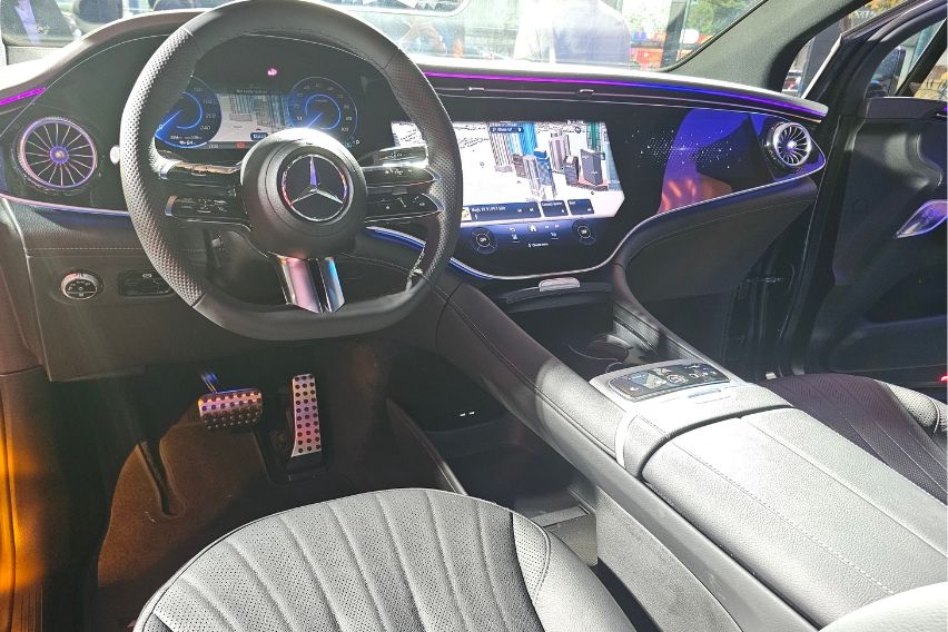 Mercedes-Benz EQE SUV interior
