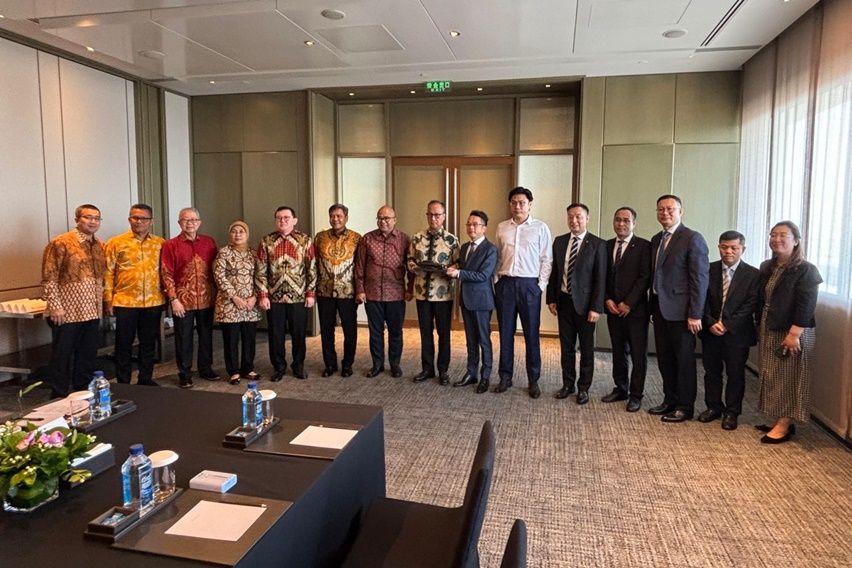 Neta dan Menperin di Beijing