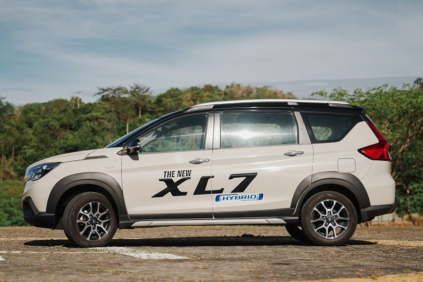 Suzuki XL7 Hybrid