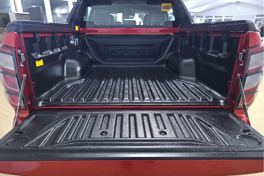 isuzu d-max rear bed