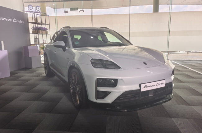 Porsche Macan EV