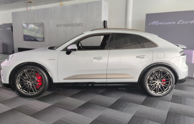 Porsche Macan EV