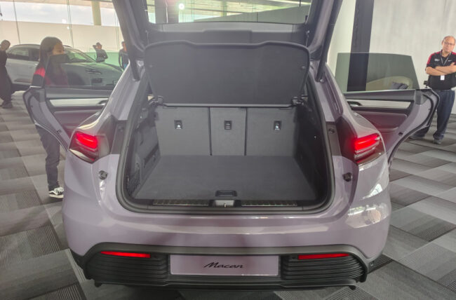 Porsche Macan EV
