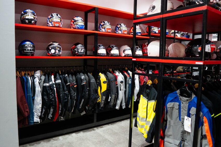 RC Motogarage Serpong