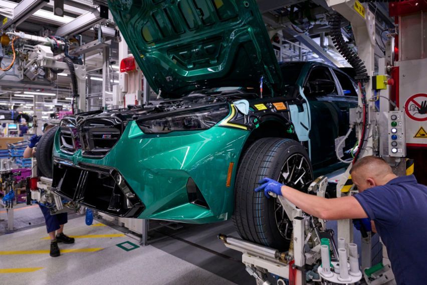 BMW M5 Dingolfing factory