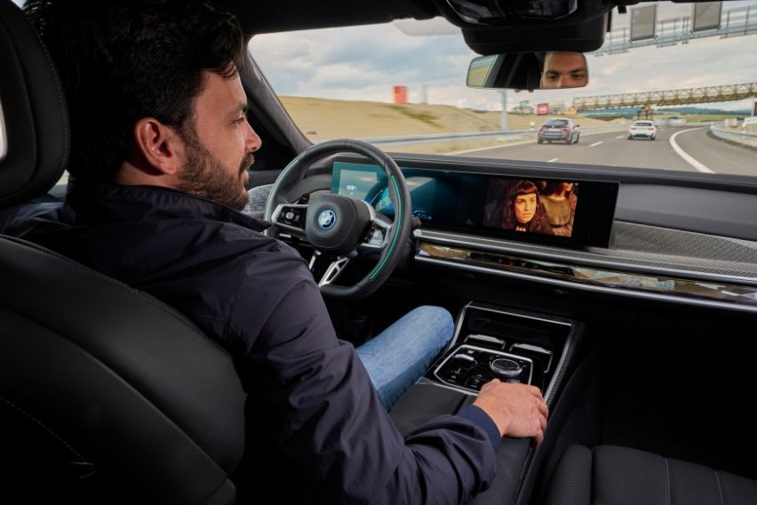 BMW gains approval for combining Level 2, Level 3 autonomous driving tech