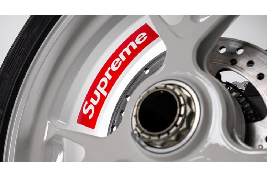 Ducati Streetfighter V4 Supreme 2