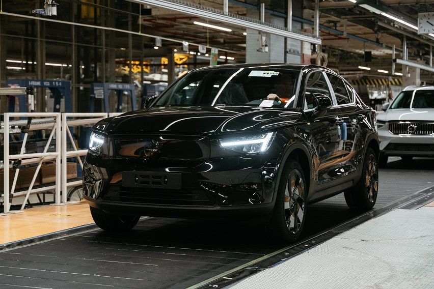 Volvo EC40 Black Edition