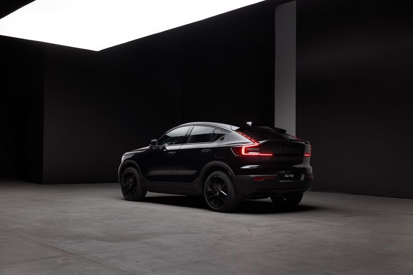 Volvo EC40 Black Edition