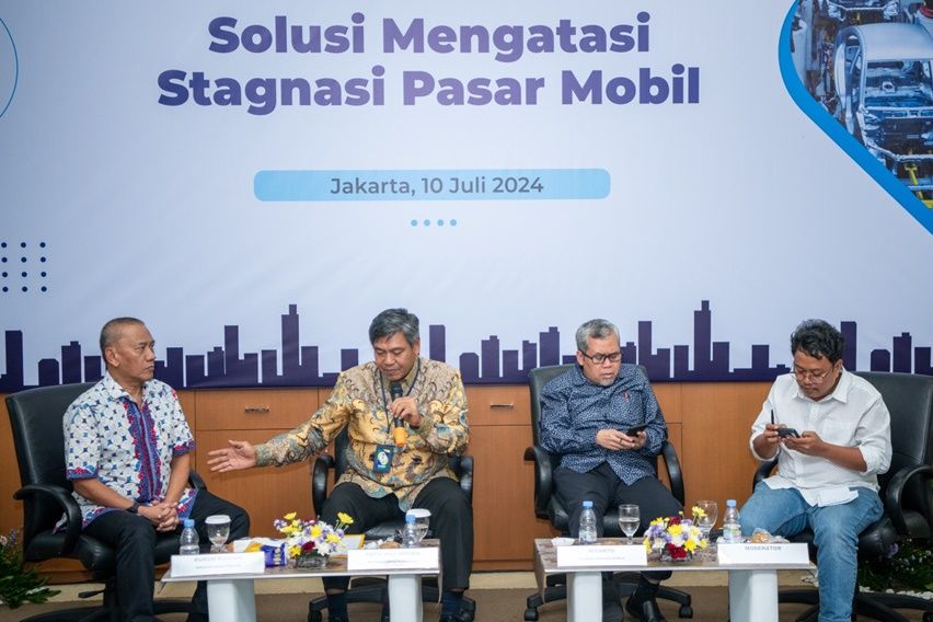 DiskusiSolusi Mengatasi Stagnasi Pasar Mobil