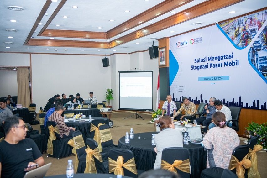 Diskusi Solusi Mengatasi Stagnasi Pasar Mobil