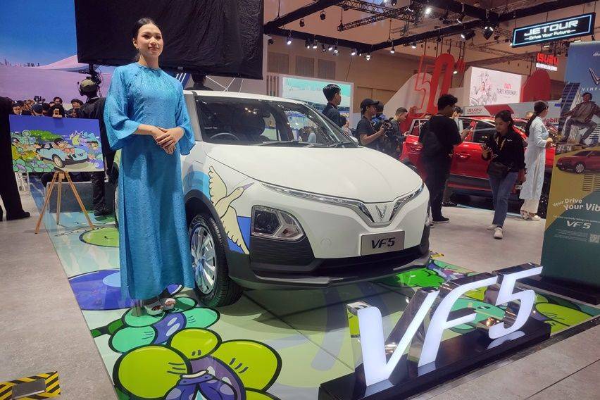 Perdana Ikut GIIAS 2024, VinFast Kasih Harga Diskon Mobil Listrik Selama Pameran