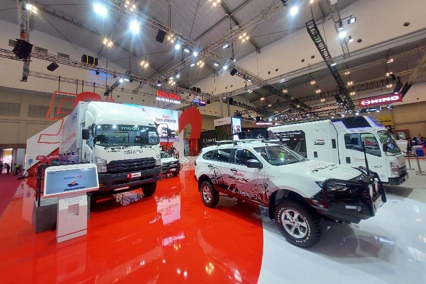 Isuzu booth
